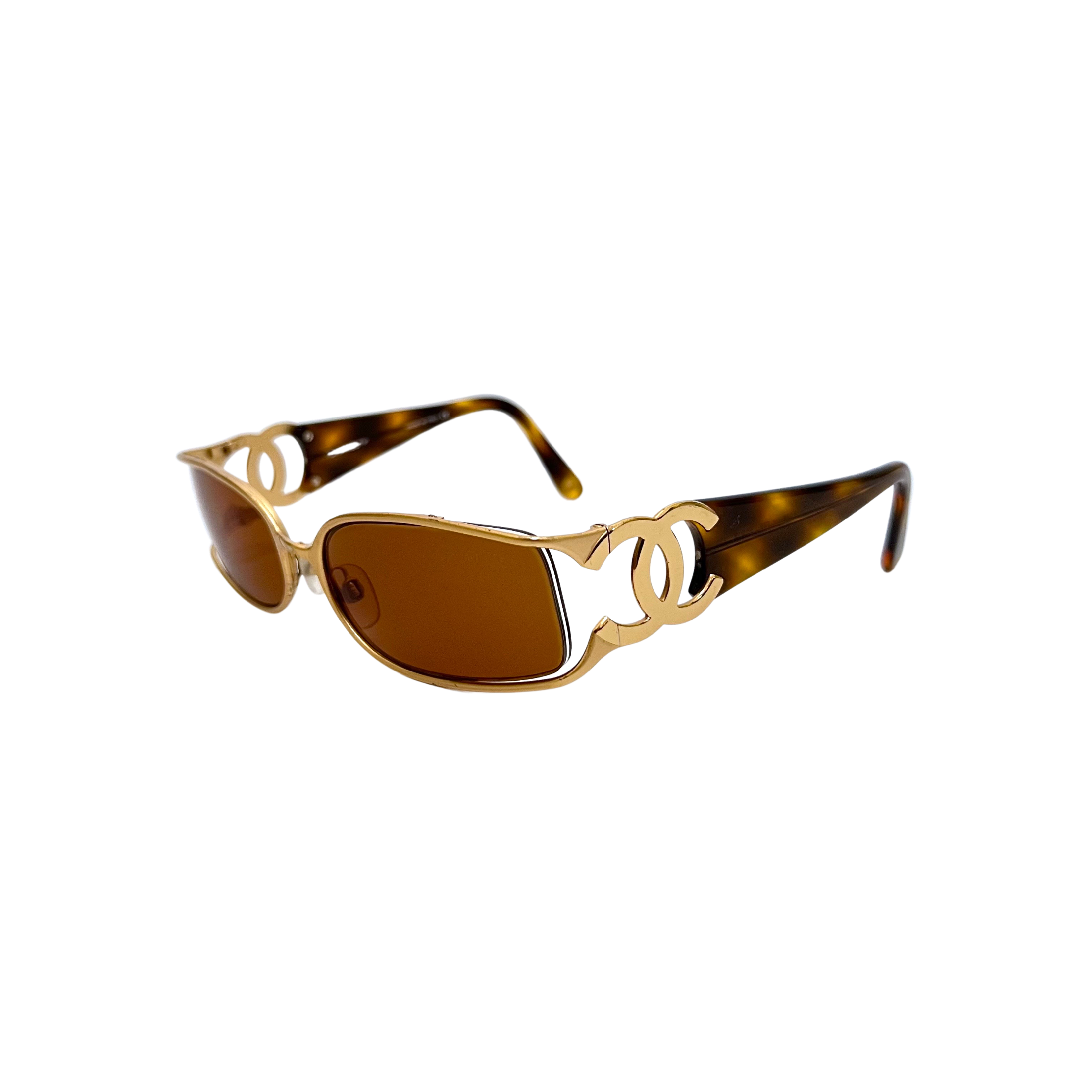 小物 CHANEL Sunglasses CC logo Gold l CHANEL GOLD “CC” LOGO SUNGLASSES – RDSCVRD